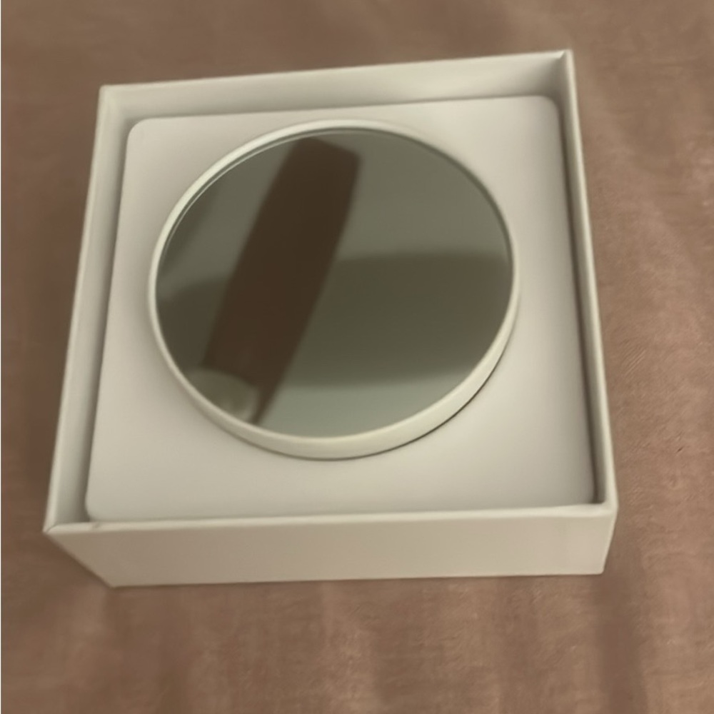 White google nest thermostat